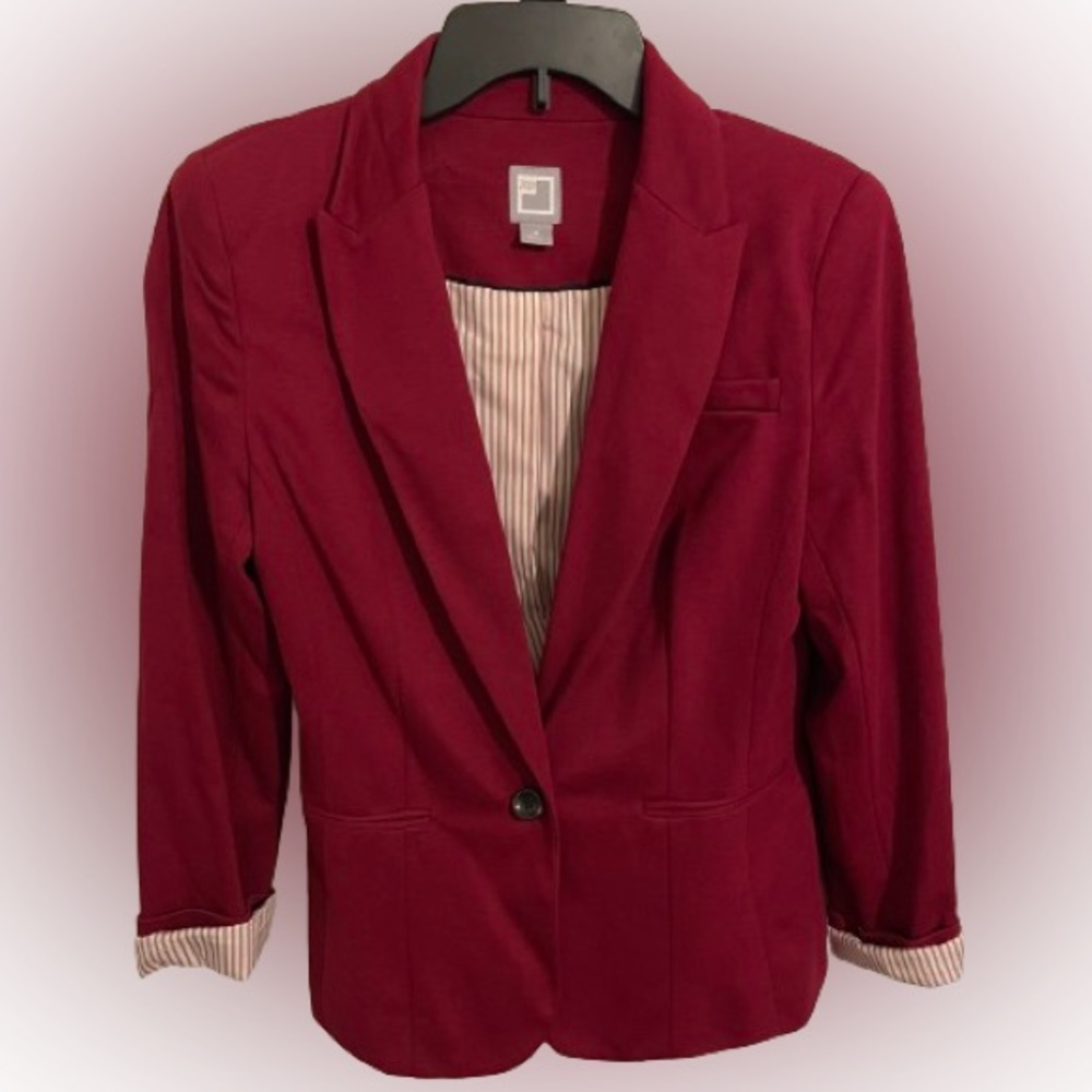 Women’s magenta blazer